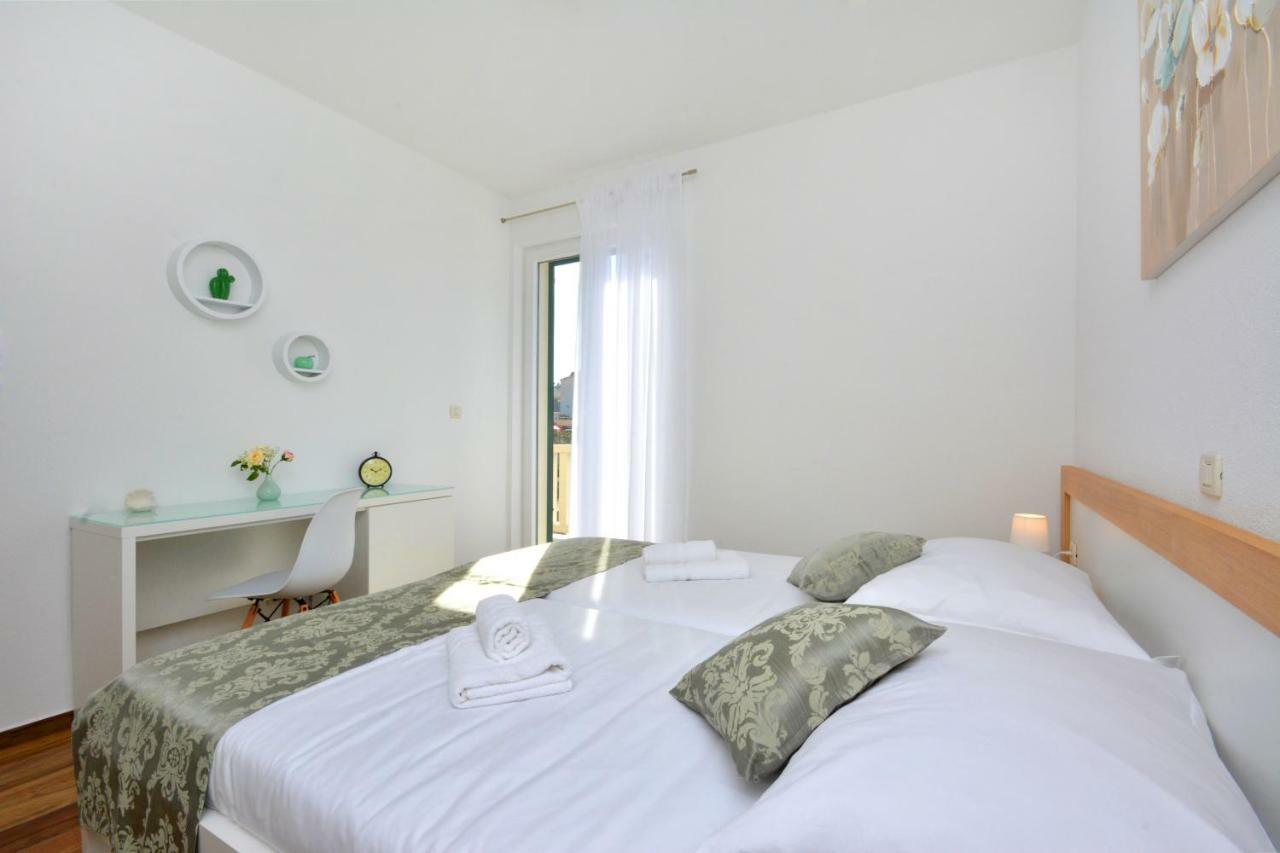 Villa Authentica With Heated Pool Grebaštica Exteriör bild