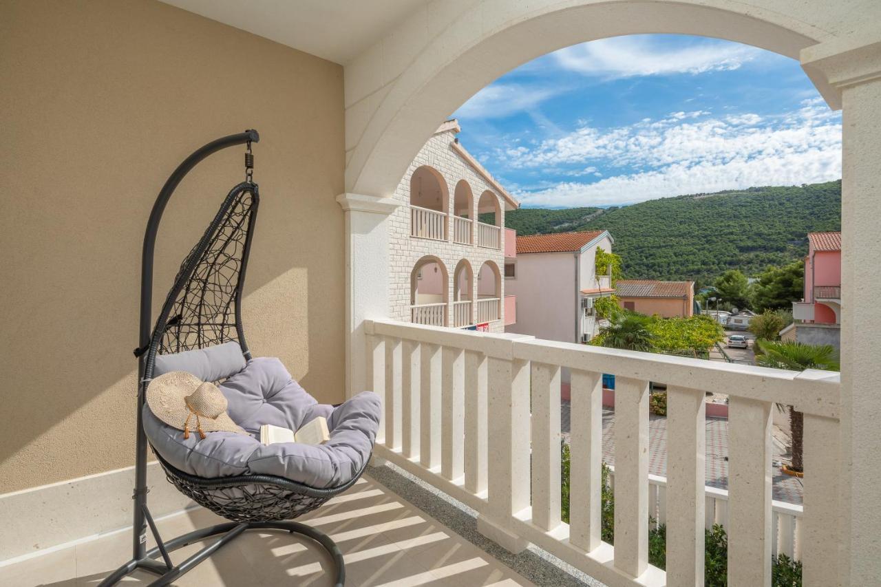 Villa Authentica With Heated Pool Grebaštica Exteriör bild